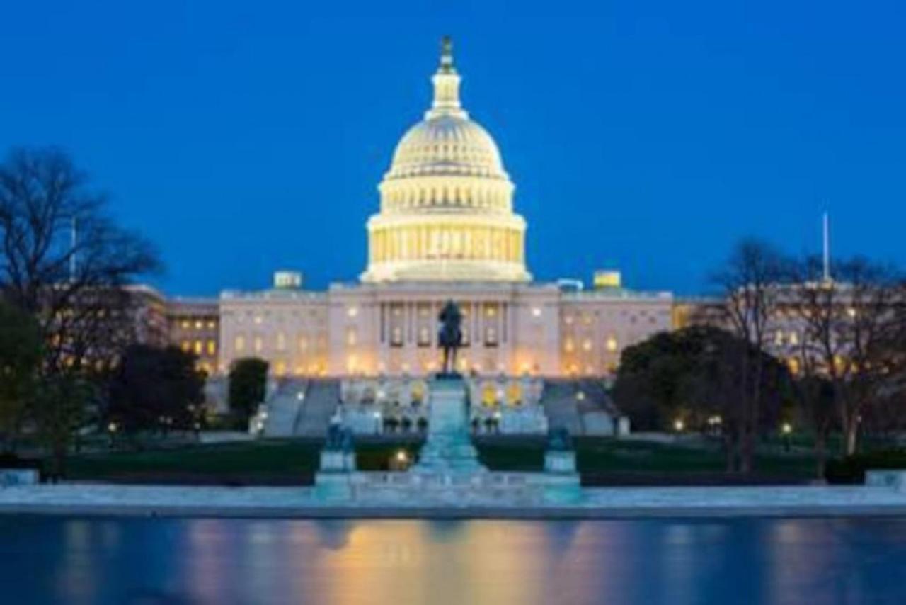 Home Away Home - Chic 2 Bedroom Capitol Hill Dc Washington Bagian luar foto